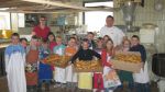 Bäckerexkursion Gruppe Mit Gebäck